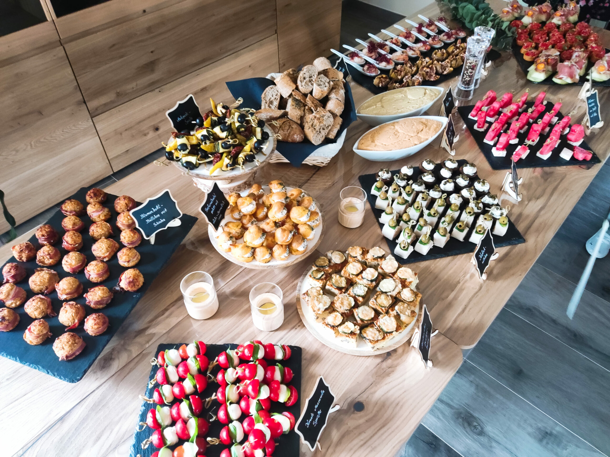Catering Bad Salzuflen
Partyservice Bad Salzuflen
Catering
Partyservice
Catering hochzeit
Partyservice für Geburtstagsfeier